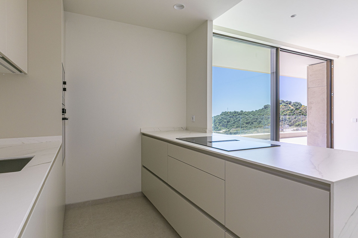 3 Bed Apartment for sale in Benahavís Costa Del Sol, Málaga, Spain