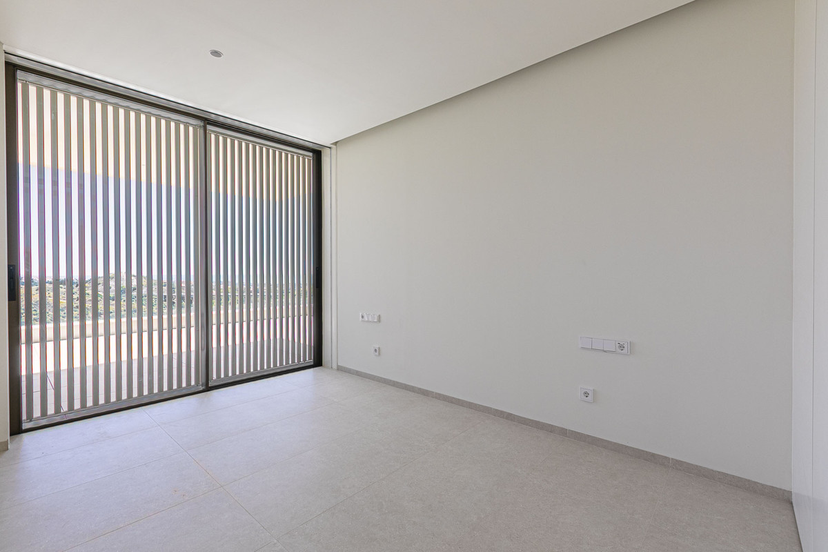 3 Bed Apartment for sale in Benahavís Costa Del Sol, Málaga, Spain