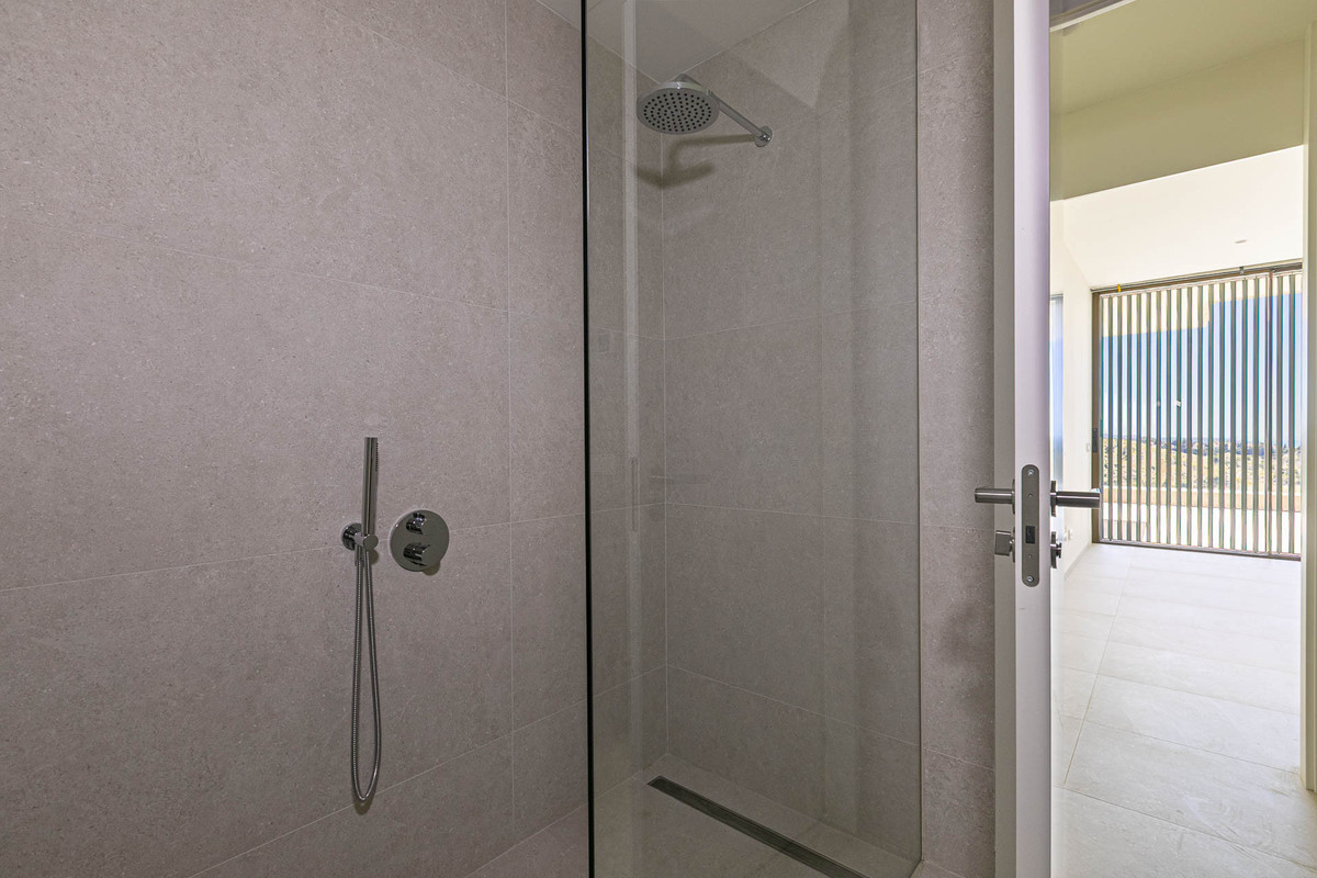 3 Bed Apartment for sale in Benahavís Costa Del Sol, Málaga, Spain