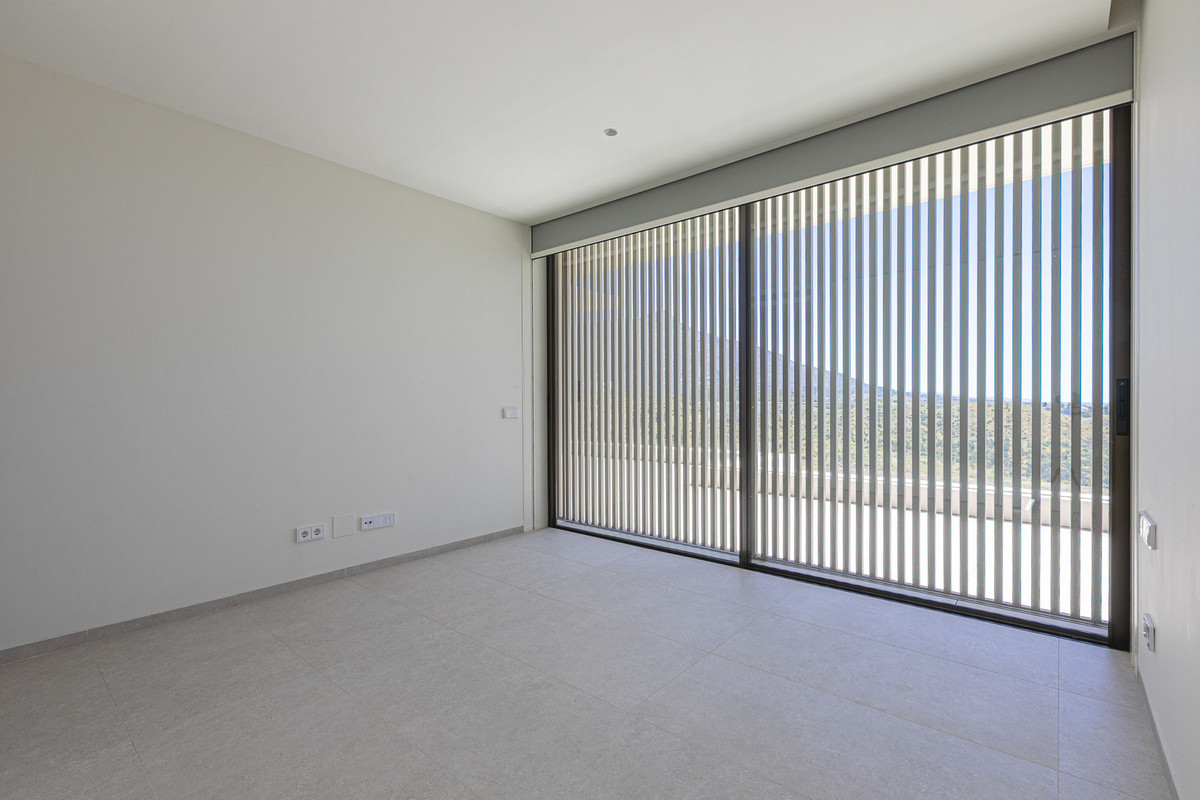 3 Bed Apartment for sale in Benahavís Costa Del Sol, Málaga, Spain