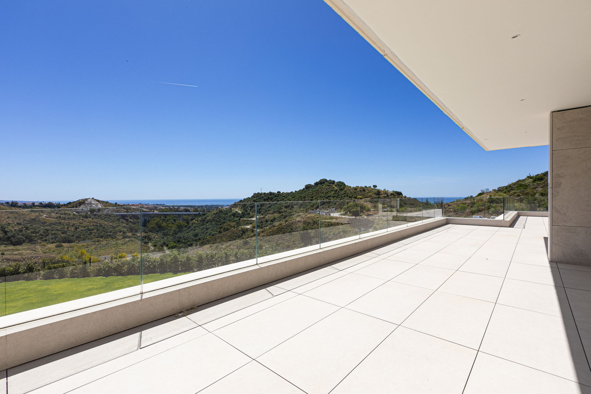 3 Bed Apartment for sale in Benahavís Costa Del Sol, Málaga, Spain