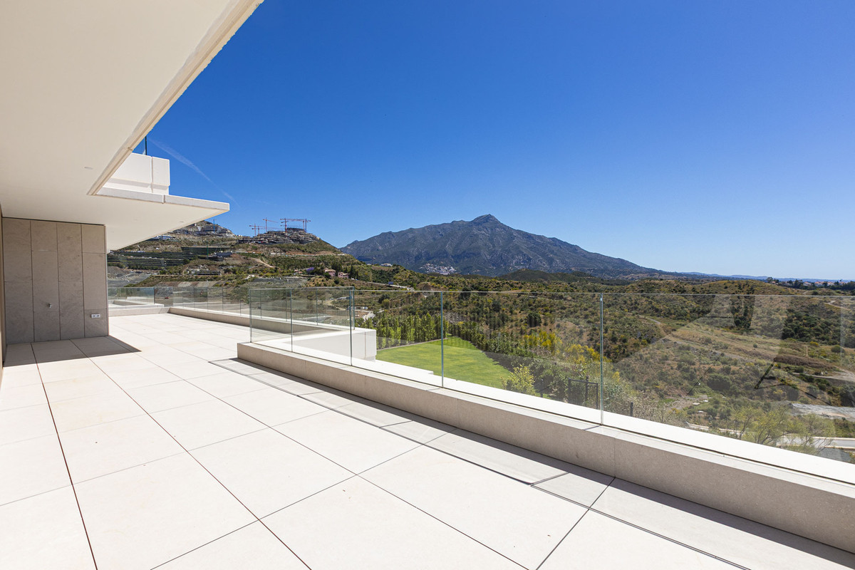 3 Bed Apartment for sale in Benahavís Costa Del Sol, Málaga, Spain