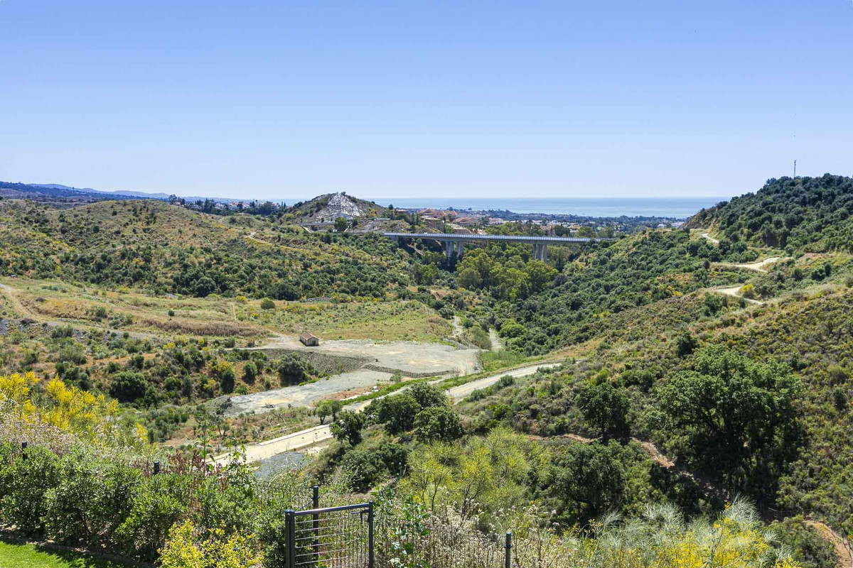 3 Bed Apartment for sale in Benahavís Costa Del Sol, Málaga, Spain