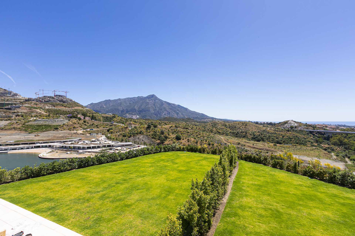 3 Bed Apartment for sale in Benahavís Costa Del Sol, Málaga, Spain