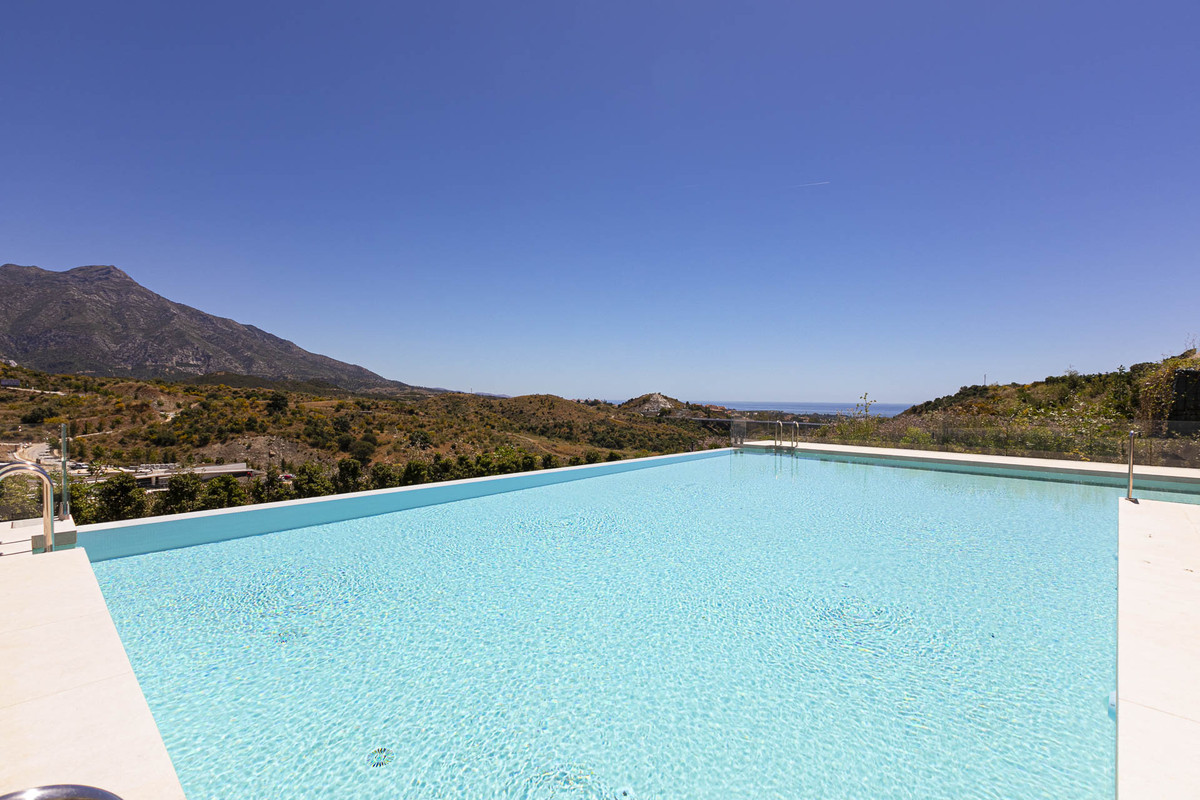 3 Bed Apartment for sale in Benahavís Costa Del Sol, Málaga, Spain