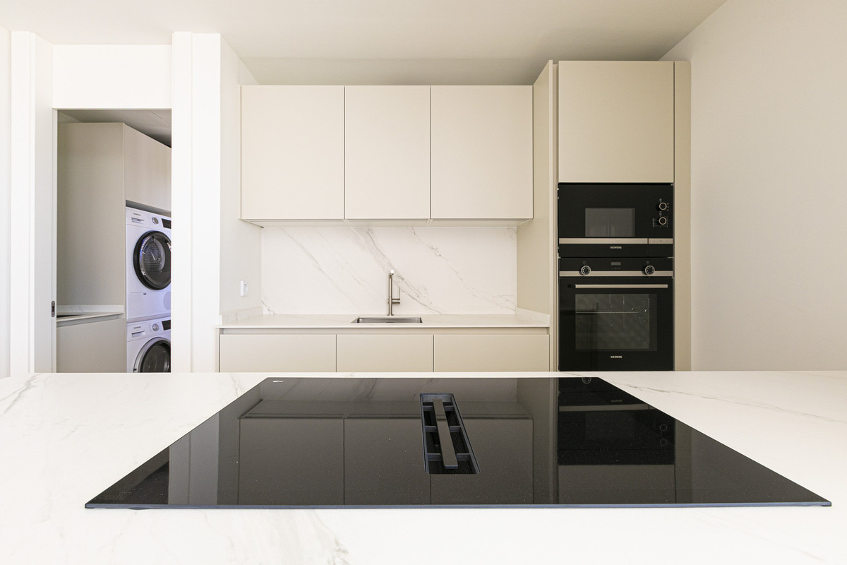 3 Bed Apartment for sale in Benahavís Costa Del Sol, Málaga, Spain
