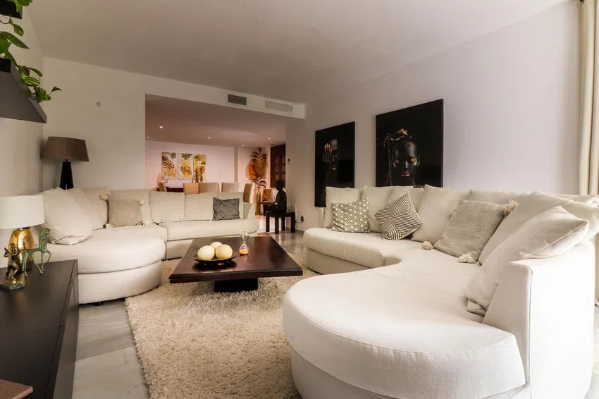4 Bed Apartment for sale in Nueva Andalucía Costa Del Sol, Málaga, Spain