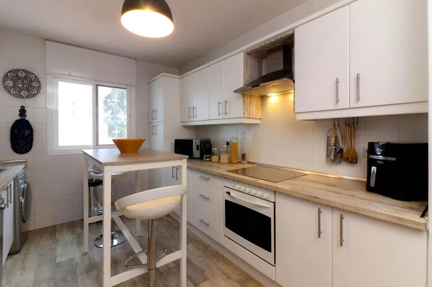 4 Bed Apartment for sale in Nueva Andalucía Costa Del Sol, Málaga, Spain