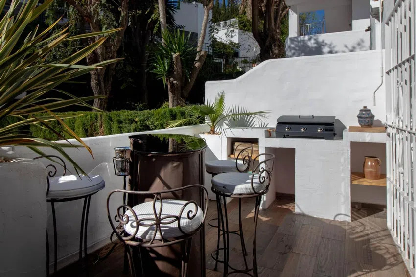 4 Bed Apartment for sale in Nueva Andalucía Costa Del Sol, Málaga, Spain