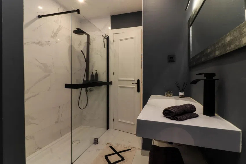 4 Bed Apartment for sale in Nueva Andalucía Costa Del Sol, Málaga, Spain