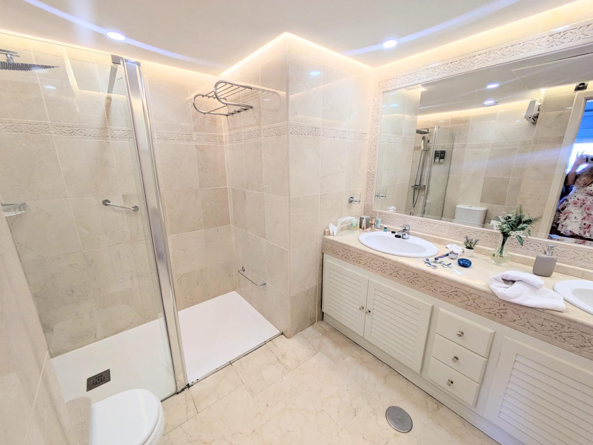 3 Bed Apartment for sale in Benalmadena Costa Del Sol, Málaga, Spain