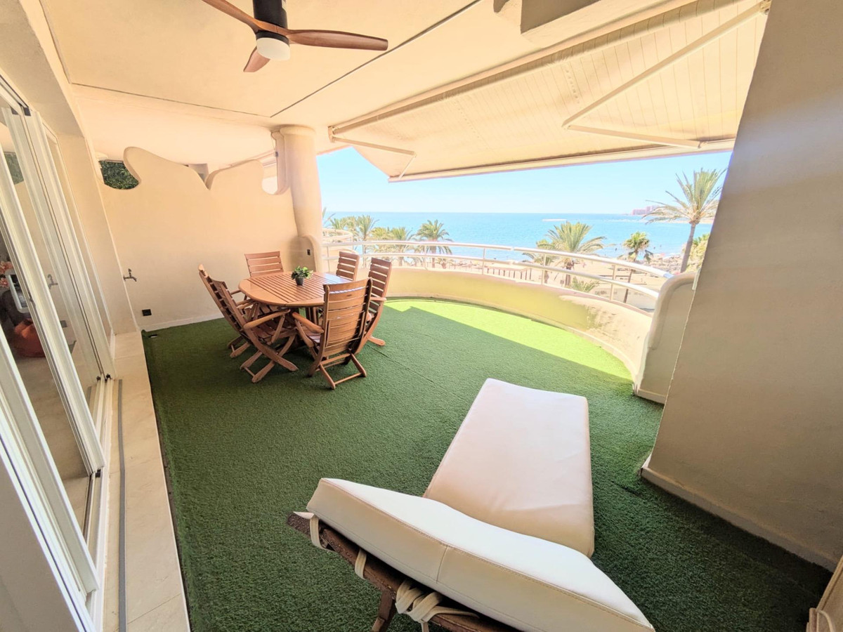 3 Bed Apartment for sale in Benalmadena Costa Del Sol, Málaga, Spain