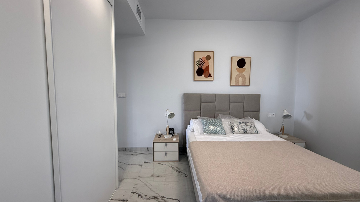 Se vende Apartamento Planta Media de 2 dormitorios en Costa Blanca, Alicante, España