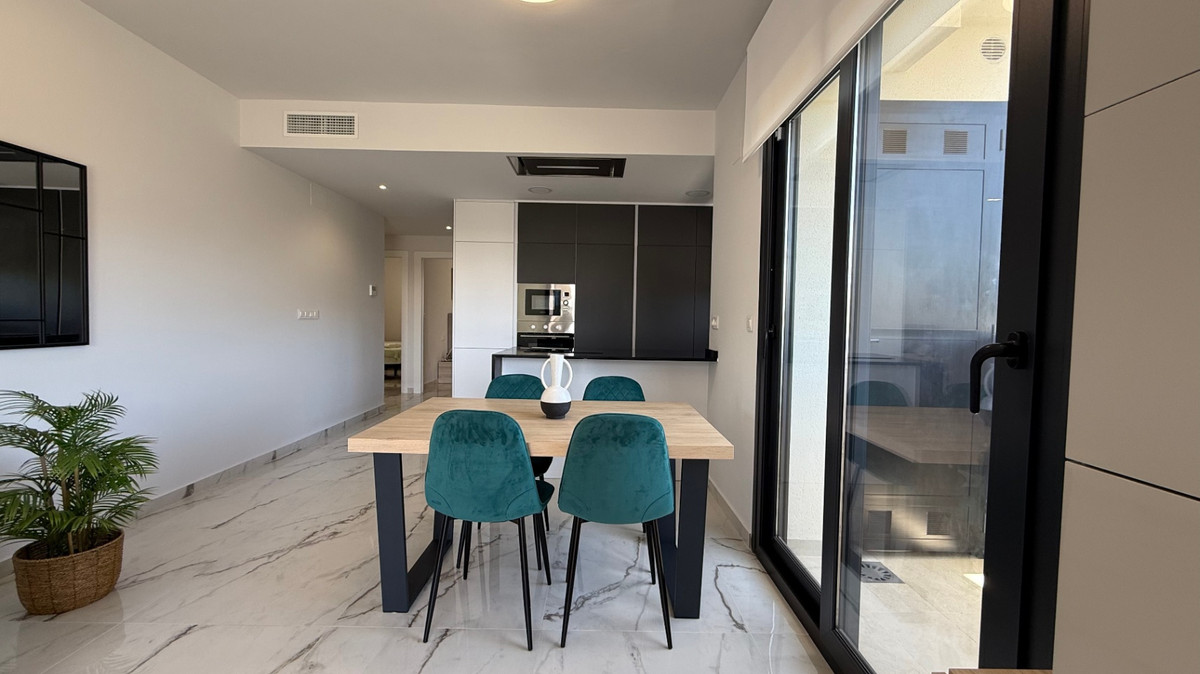 Se vende Apartamento Planta Media de 2 dormitorios en Costa Blanca, Alicante, España
