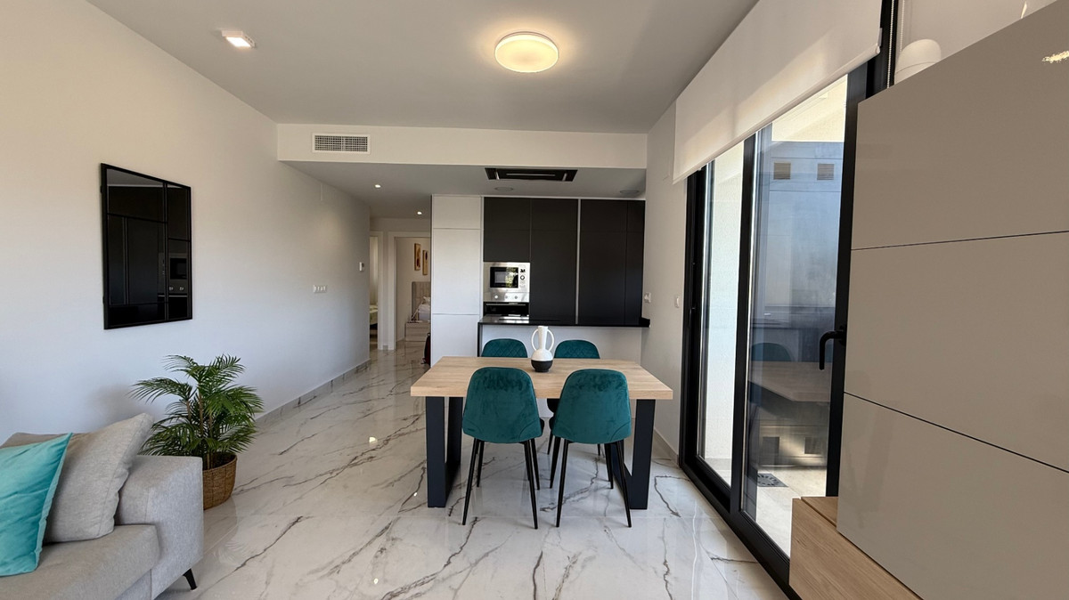 Se vende Apartamento Planta Media de 2 dormitorios en Costa Blanca, Alicante, España