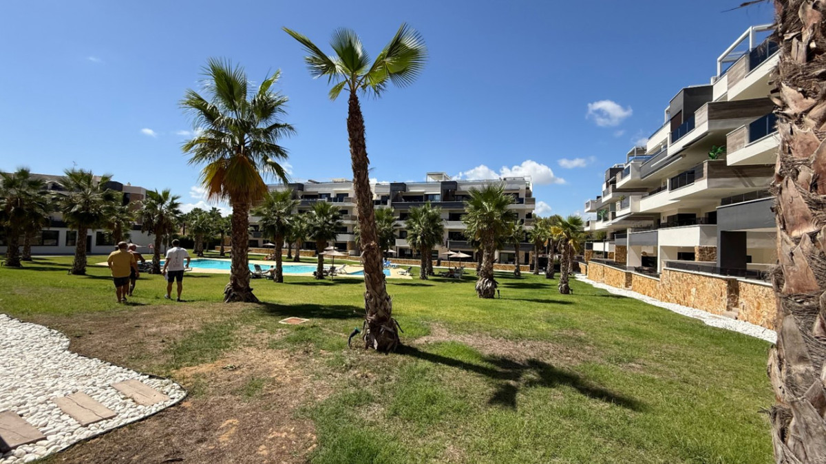 Se vende Apartamento Planta Media de 2 dormitorios en Costa Blanca, Alicante, España