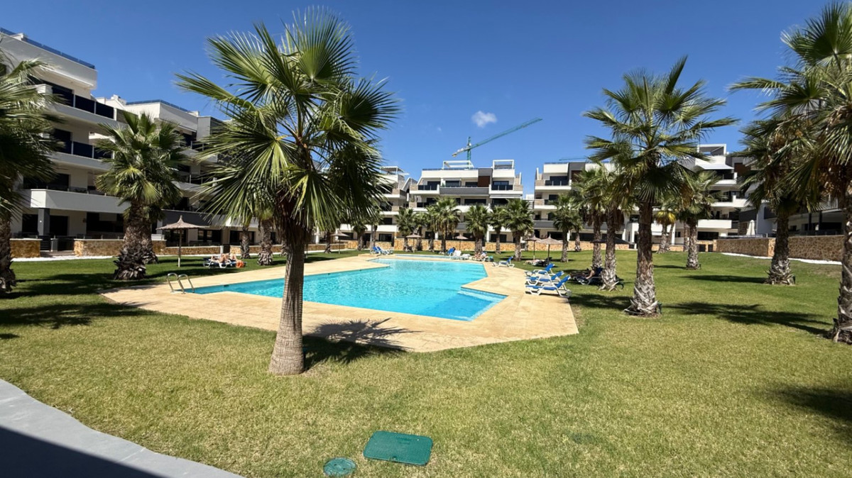 Se vende Apartamento Planta Media de 2 dormitorios en Costa Blanca, Alicante, España