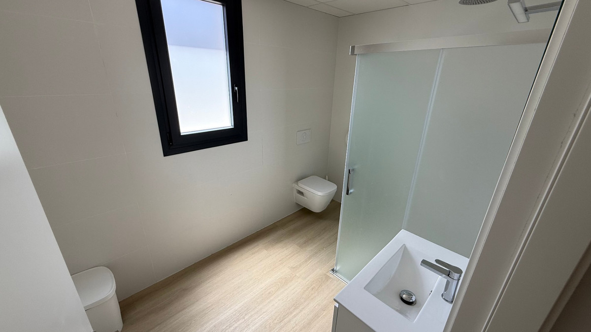 Se vende Apartamento Planta Media de 2 dormitorios en Costa Blanca, Alicante, España