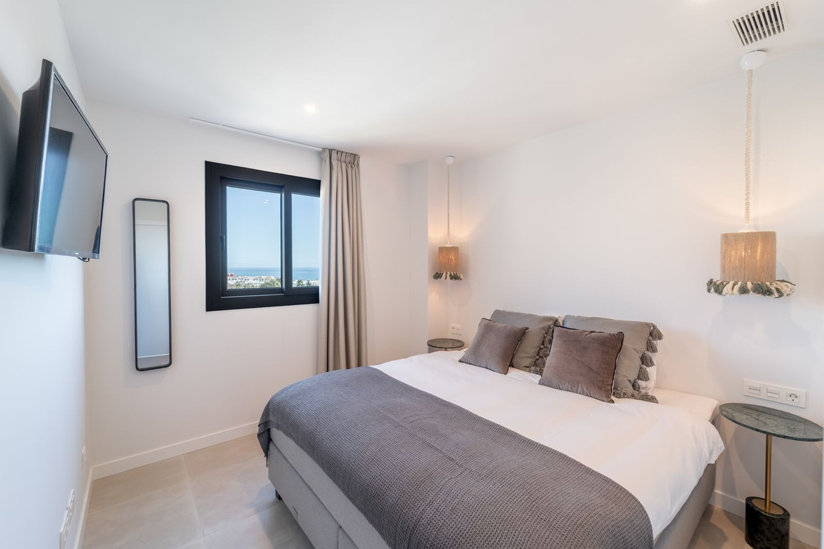 4 Bed Apartment for sale in Higueron Costa Del Sol, Málaga, Spain
