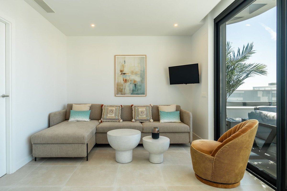 4 Bed Apartment for sale in Higueron Costa Del Sol, Málaga, Spain