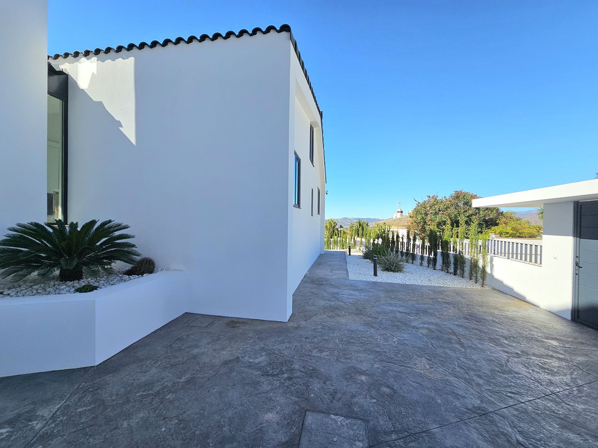 3 Bed Townhouse for sale in Mijas Costa Del Sol, Málaga, Spain