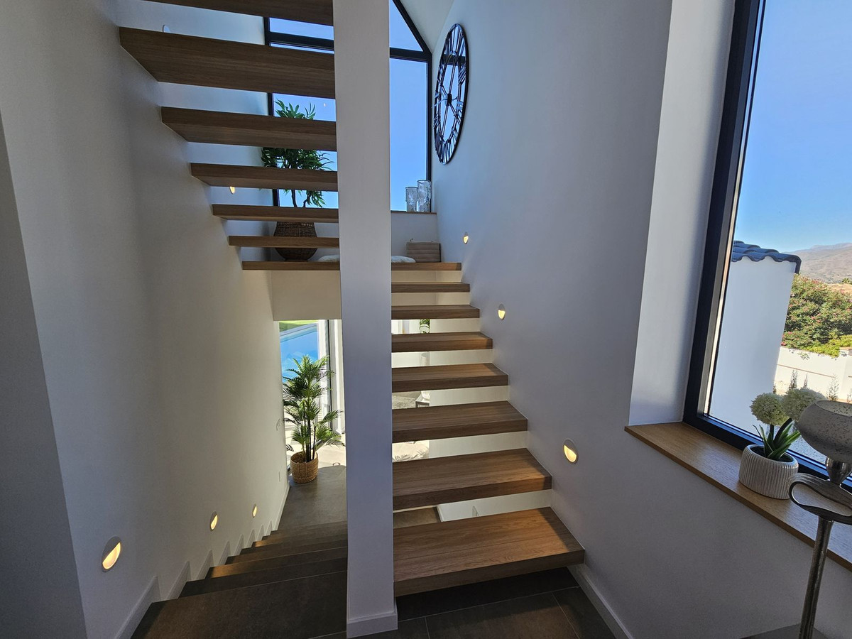 3 Bed Townhouse for sale in Mijas Costa Del Sol, Málaga, Spain