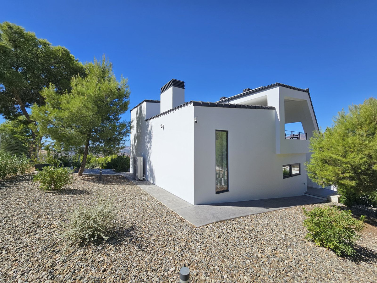 3 Bed Townhouse for sale in Mijas Costa Del Sol, Málaga, Spain