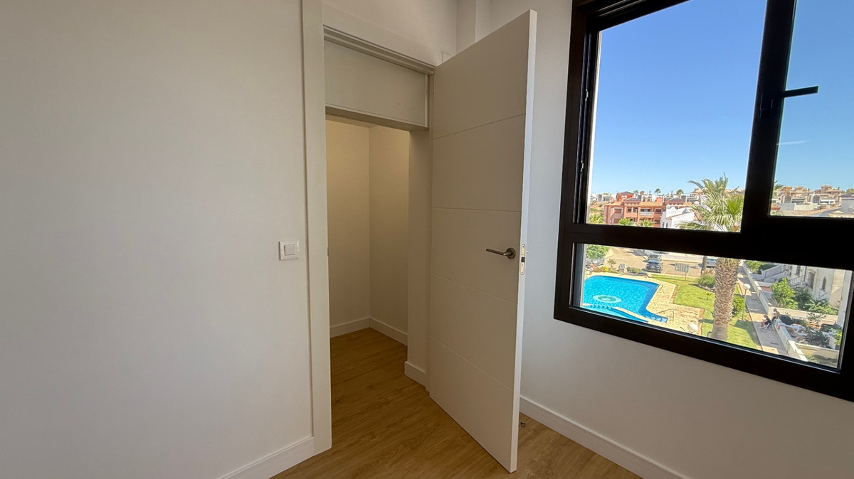 Se vende Ático de 2 dormitorios en Costa Blanca, Alicante, España
