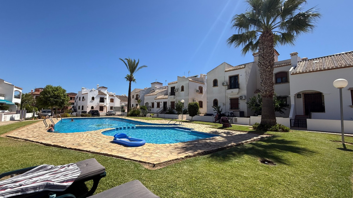 Se vende Ático de 2 dormitorios en Costa Blanca, Alicante, España