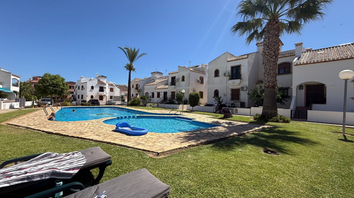 Se vende Ático de 2 dormitorios en Costa Blanca, Alicante, España