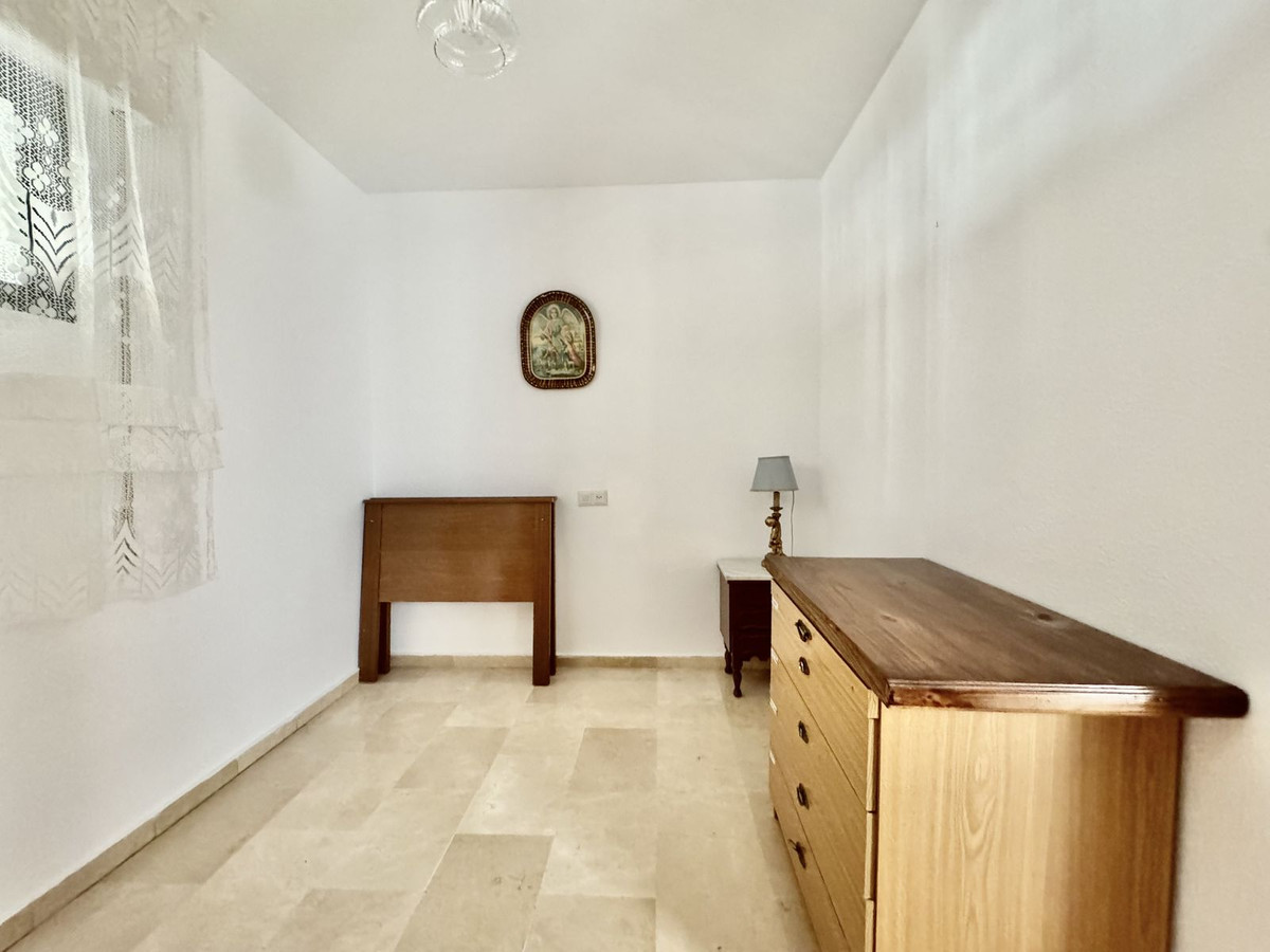 3 Bed Apartment for sale in Fuengirola Costa Del Sol, Málaga, Spain