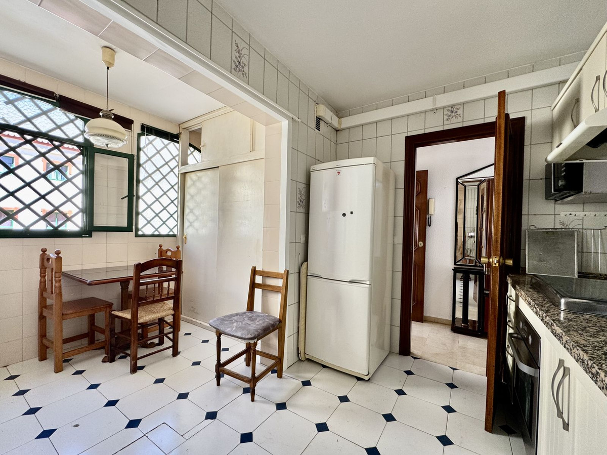 3 Bed Apartment for sale in Fuengirola Costa Del Sol, Málaga, Spain