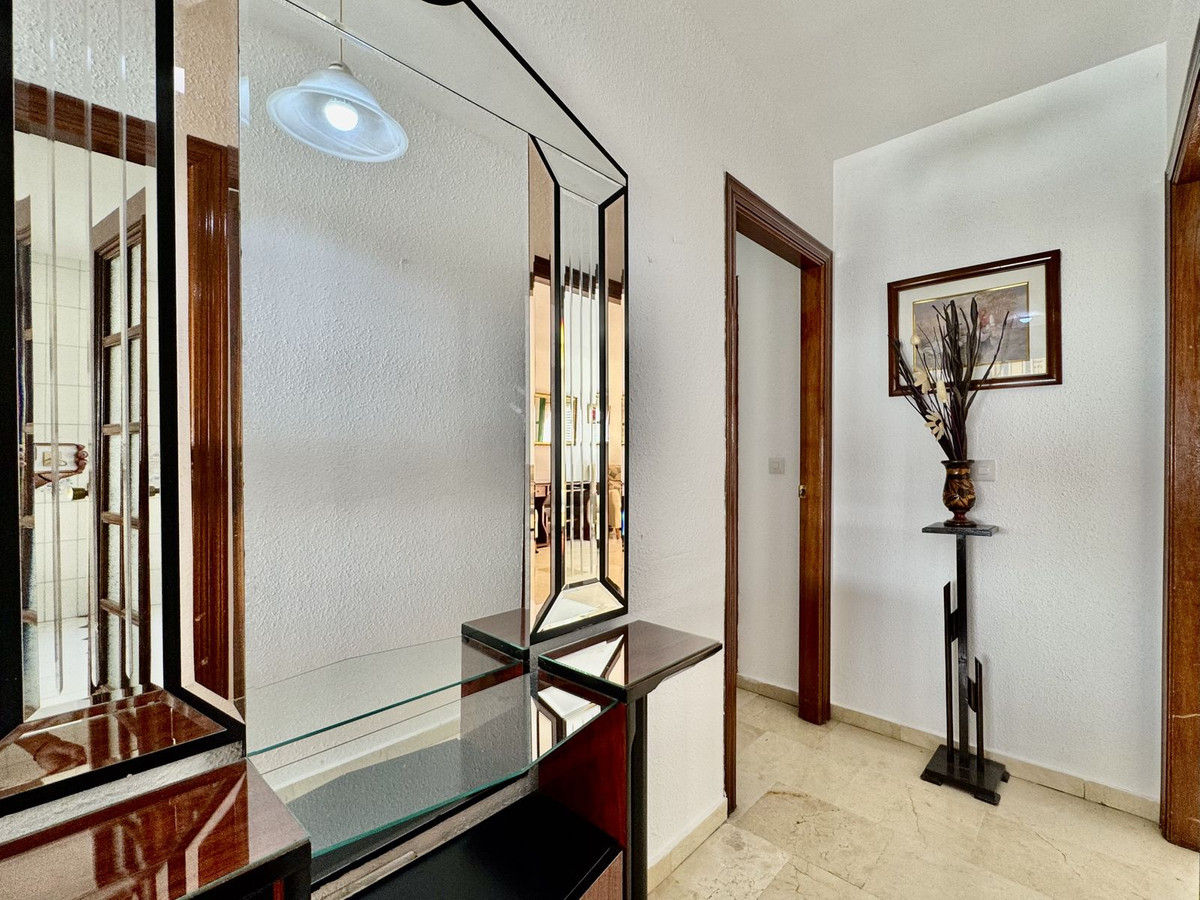 3 Bed Apartment for sale in Fuengirola Costa Del Sol, Málaga, Spain