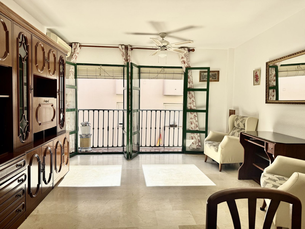 3 Bed Apartment for sale in Fuengirola Costa Del Sol, Málaga, Spain