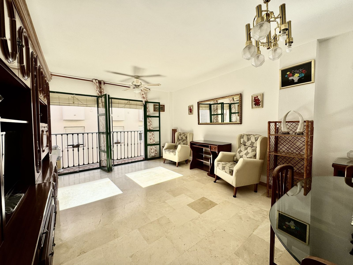 3 Bed Apartment for sale in Fuengirola Costa Del Sol, Málaga, Spain
