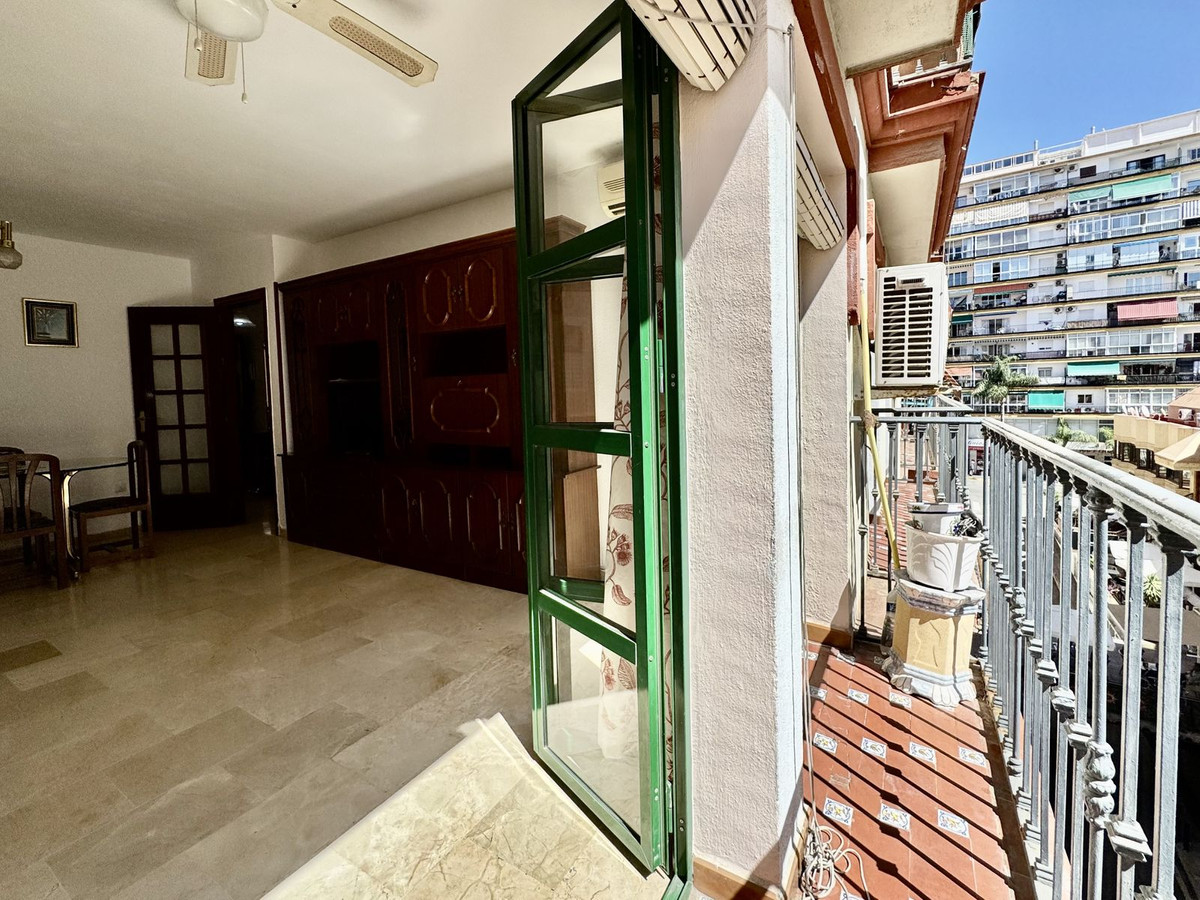 3 Bed Apartment for sale in Fuengirola Costa Del Sol, Málaga, Spain