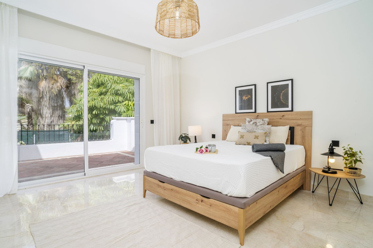 Se vende Apartamento Planta Media de 3 dormitorios en Costa Del Sol, Málaga, España