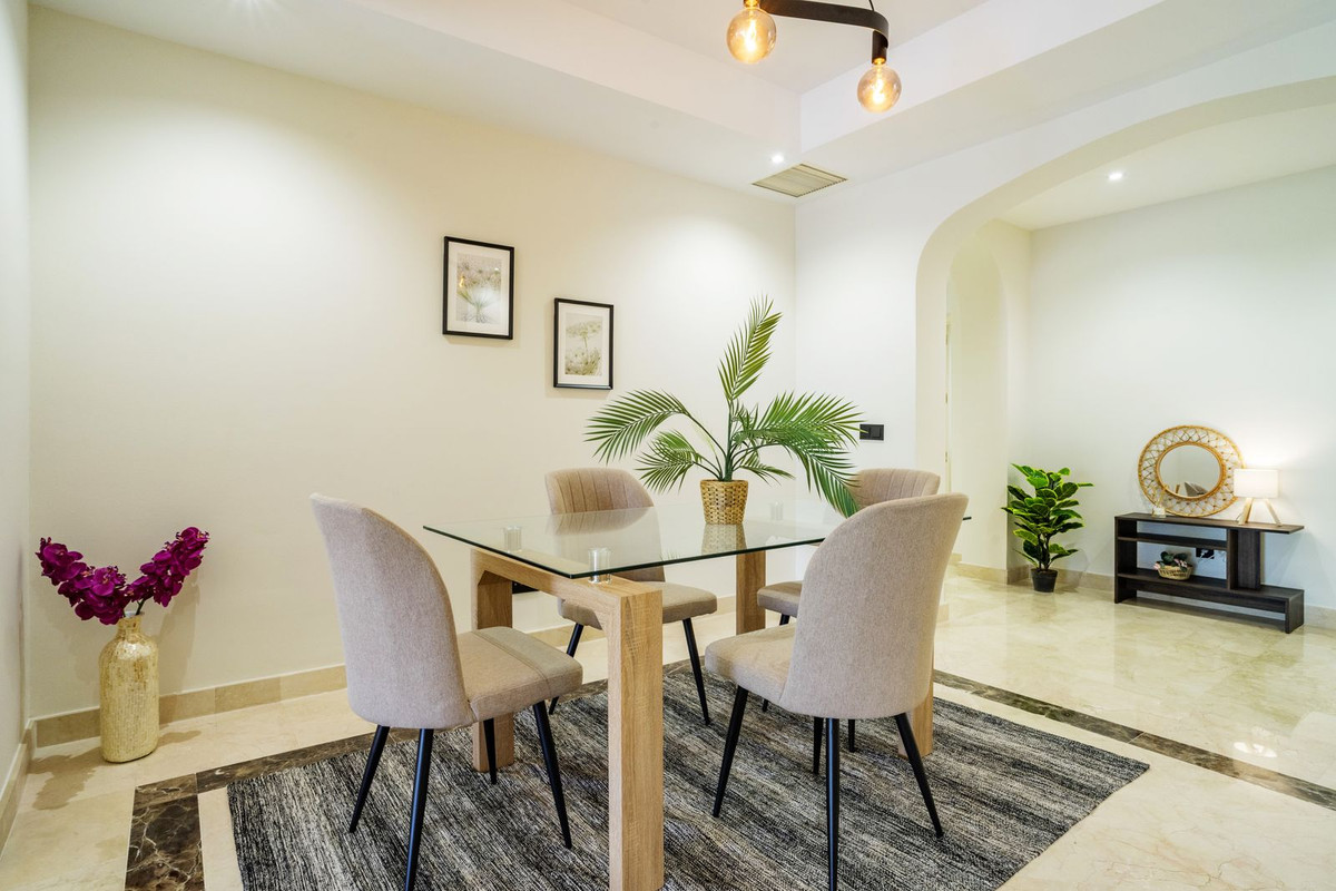 Se vende Apartamento Planta Media de 3 dormitorios en Costa Del Sol, Málaga, España