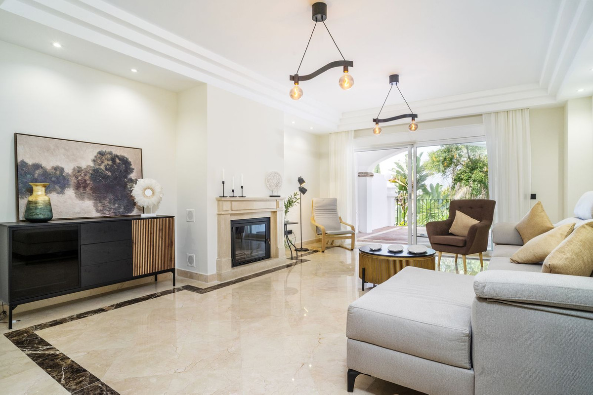 Se vende Apartamento Planta Media de 3 dormitorios en Costa Del Sol, Málaga, España