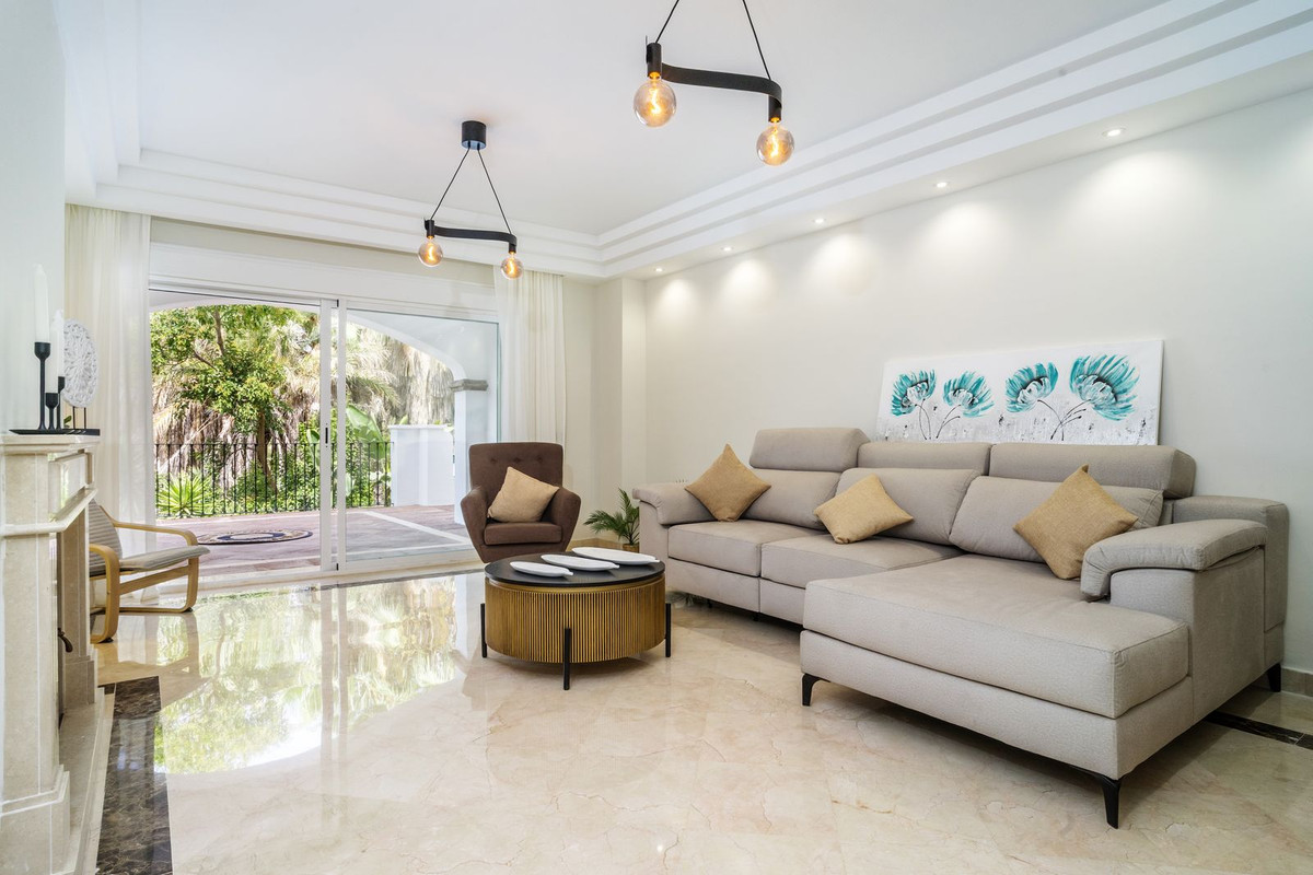Se vende Apartamento Planta Media de 3 dormitorios en Costa Del Sol, Málaga, España