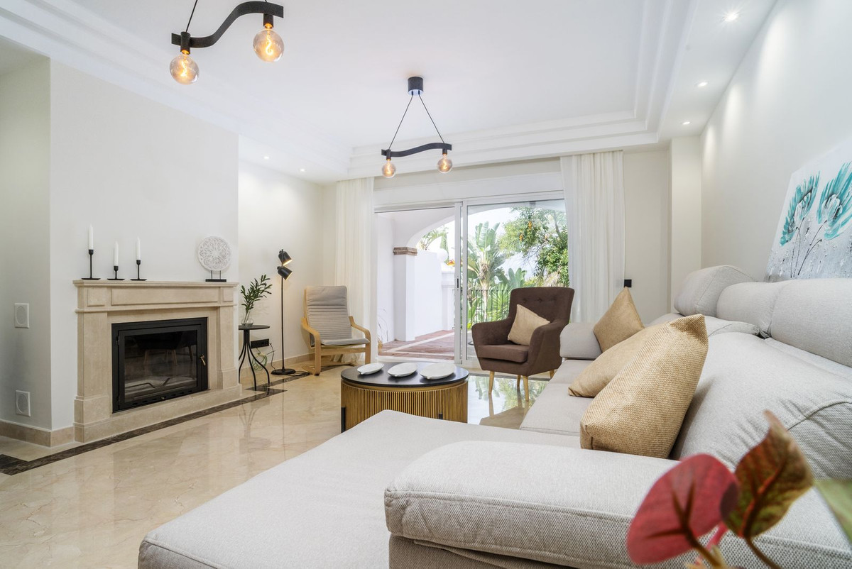 Se vende Apartamento Planta Media de 3 dormitorios en Costa Del Sol, Málaga, España