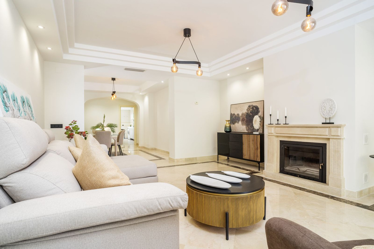 Se vende Apartamento Planta Media de 3 dormitorios en Costa Del Sol, Málaga, España