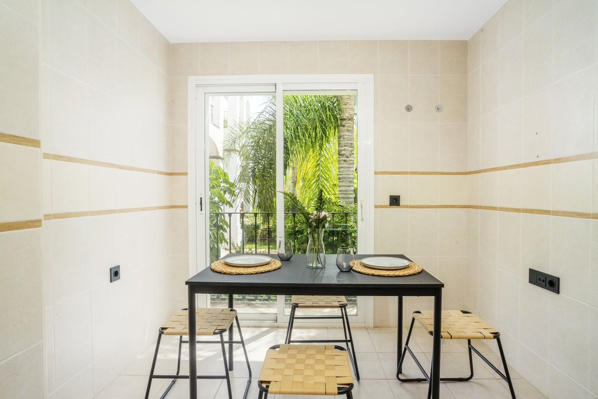 Se vende Apartamento Planta Media de 3 dormitorios en Costa Del Sol, Málaga, España