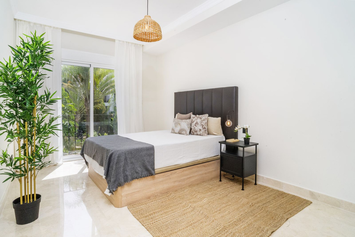 Se vende Apartamento Planta Media de 3 dormitorios en Costa Del Sol, Málaga, España