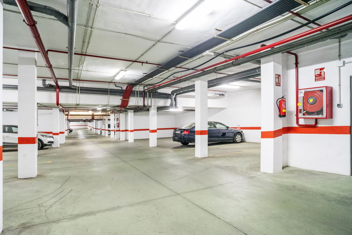 Se vende Apartamento Planta Media de 3 dormitorios en Costa Del Sol, Málaga, España
