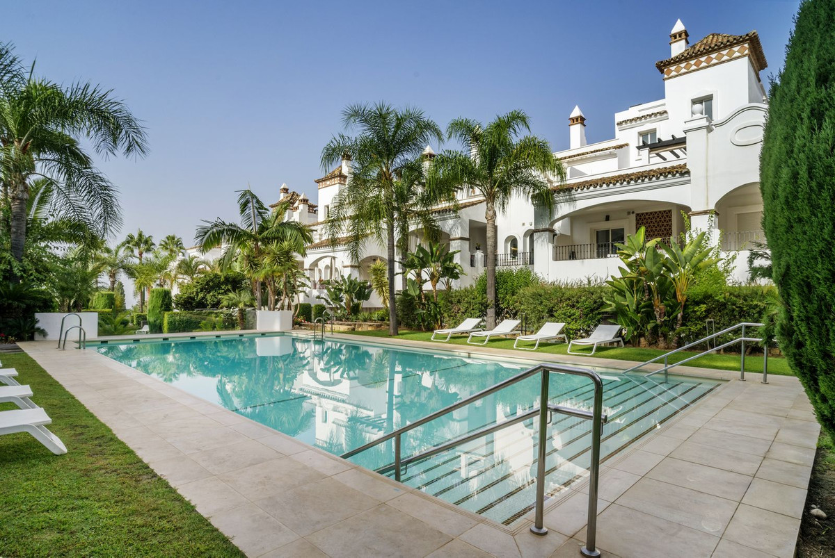 Se vende Apartamento Planta Media de 3 dormitorios en Costa Del Sol, Málaga, España