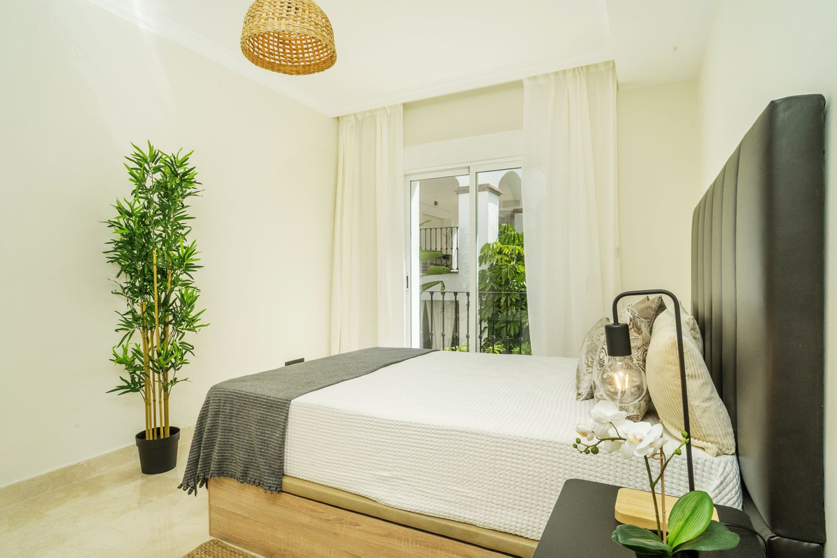 Se vende Apartamento Planta Media de 3 dormitorios en Costa Del Sol, Málaga, España
