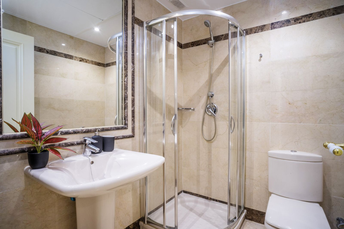 3 Bed Apartment for sale in Marbella Costa Del Sol, Málaga, Spain
