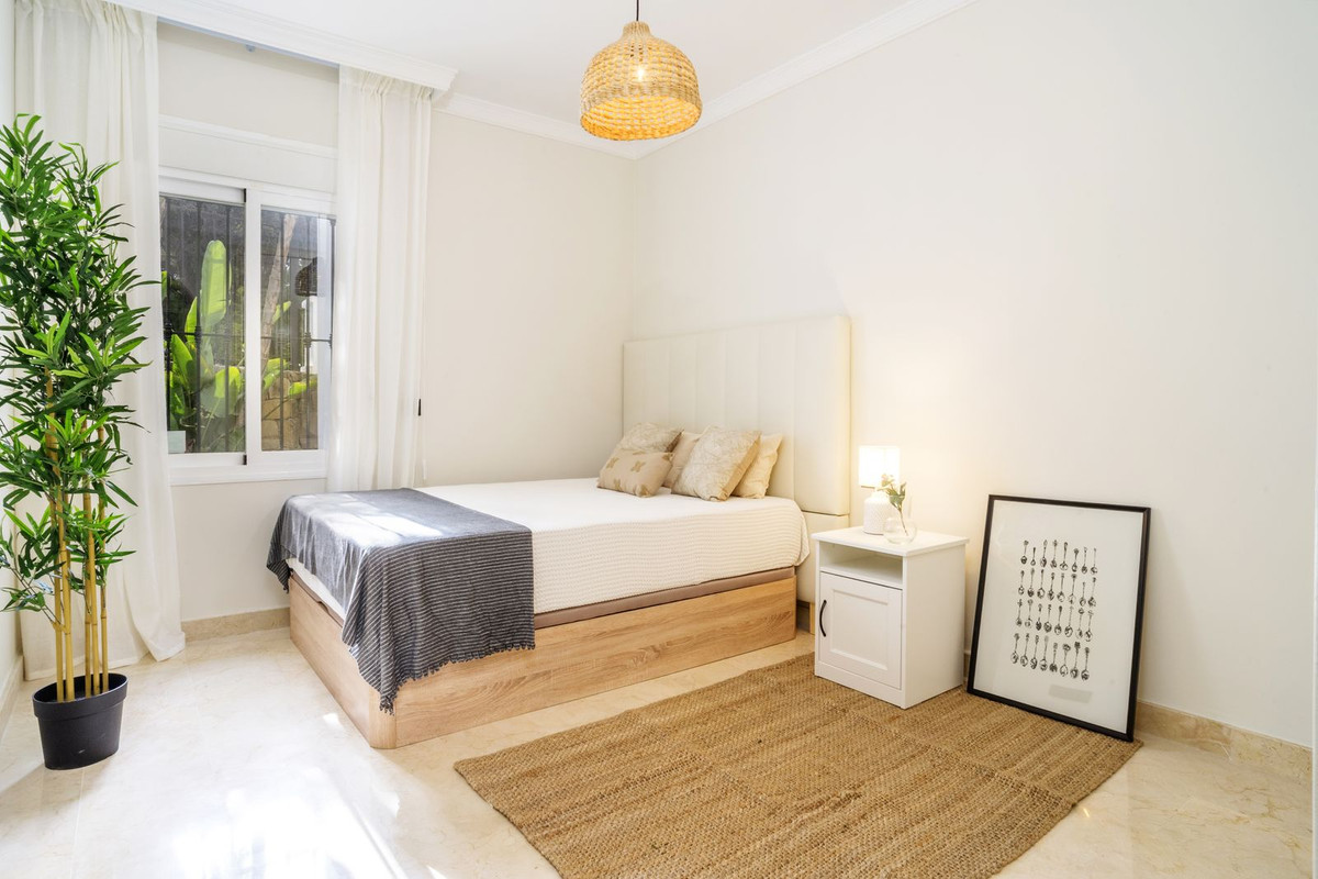 3 Bed Apartment for sale in Marbella Costa Del Sol, Málaga, Spain