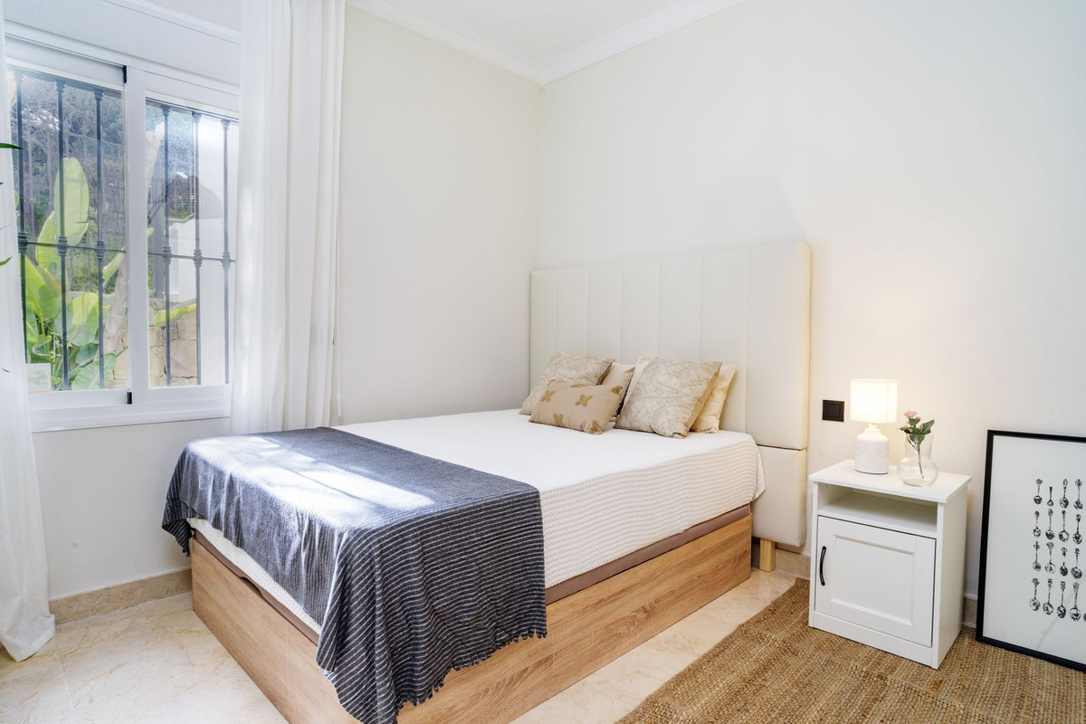 3 Bed Apartment for sale in Marbella Costa Del Sol, Málaga, Spain